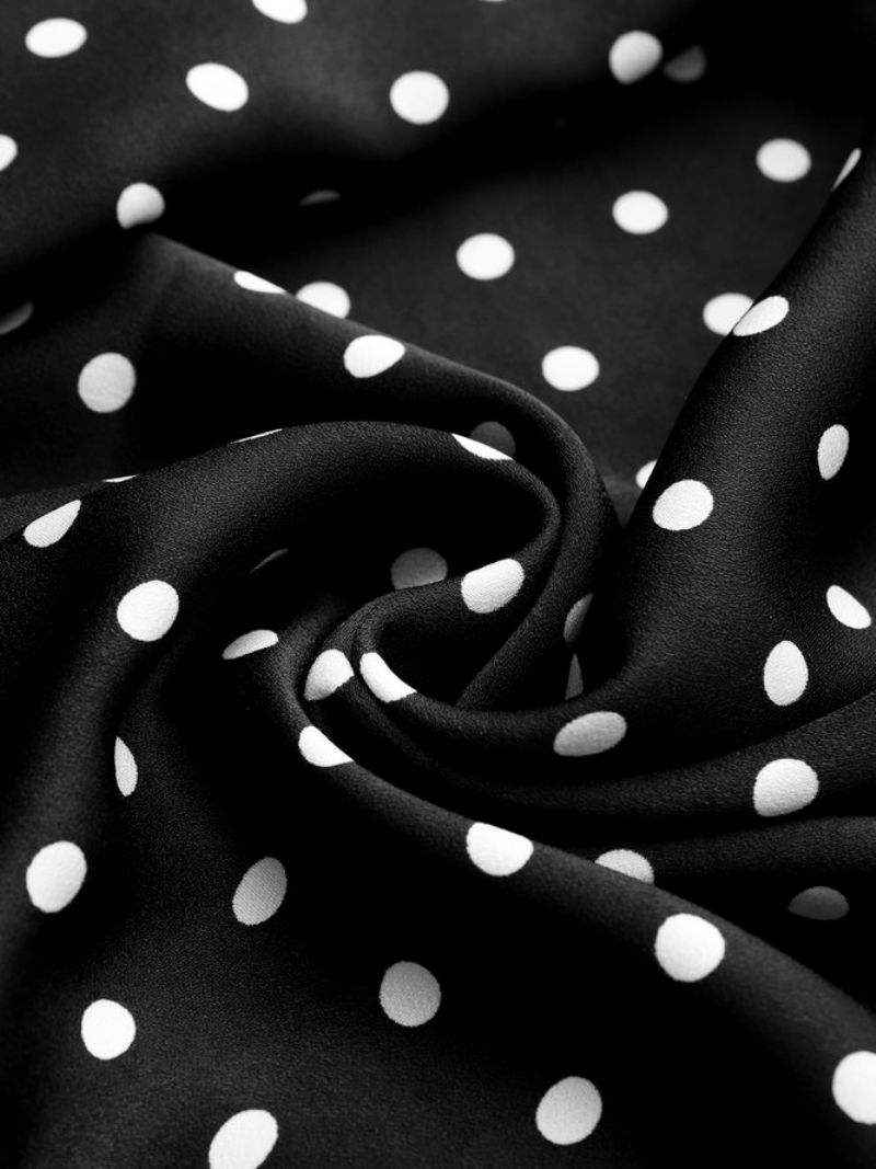 Elegant Polka Dots-Kjole Med Standkrave