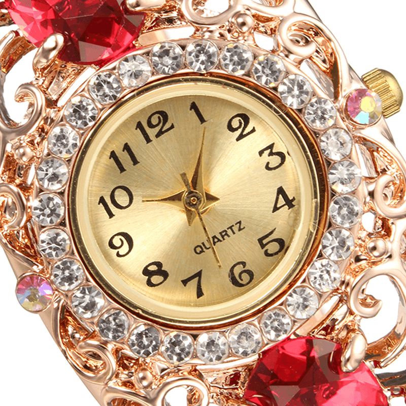 Deffrun Retro Style Dame Armbånd Watch Flower Diamond Quartz ur