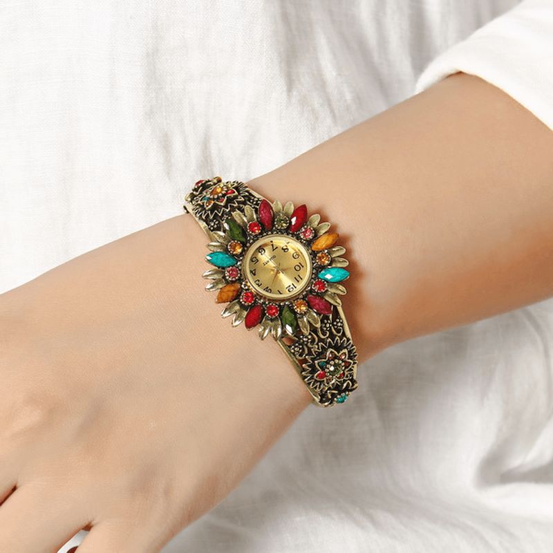 Deffrun Retro Style Kvinder Armbånd Watch Flower Shape Fuld Stål Band Quartz ur