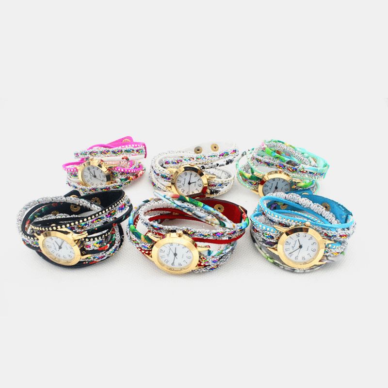 Deffrun Vintage Farverigt Udskrivning Kvinder Armbånd Watch Multi-Layer Metal Rhinestone Pu Quartz ur