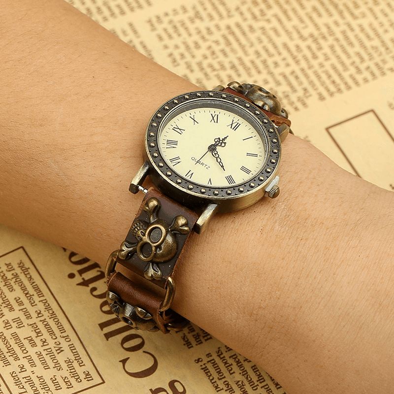 Vintage Retro Style Herre Watch Cow Leather Armbånd Watch Justerbar Skull Quartz ur